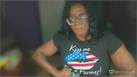 Snapshot of naomifux chatting on February 17, 7:26 am Naomi online show from February 17, 7:26 am