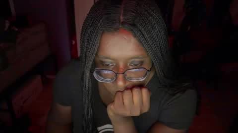 Snapshot of naomifux chatting on October 12, 10:22 pm Naomi online show from October 12, 10:22 pm