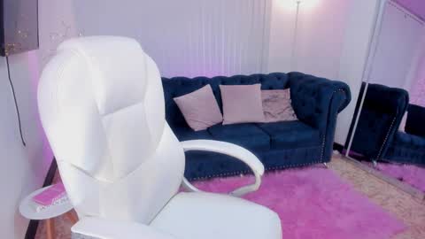 Naomi Campbell online show from March 6, 3:13 pm