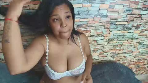 Naomi Campbel online show from November 26, 9:11 pm