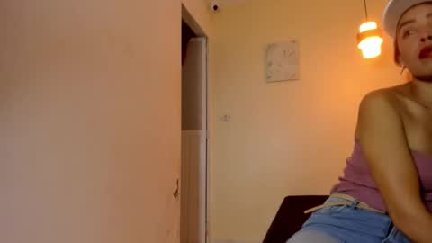 naomis_35 online show from March 4, 7:55 pm