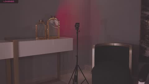 Naomi online show from February 27, 2:10 pm