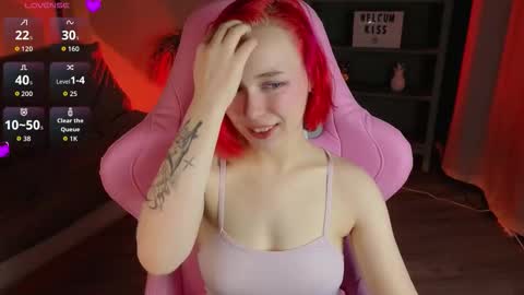 Naomi online show from November 11, 8:33 pm