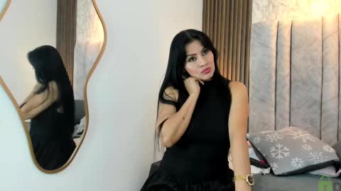 Naomy Smith online show from March 8, 3:56 pm