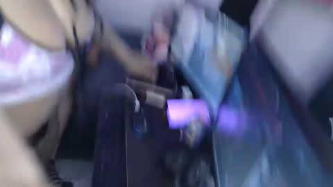 naomylux1 online show from March 22, 2:15 am