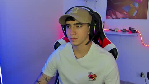 sebastian online show from February 5, 6:24 am