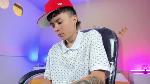 Nascary Fox online show from April 22, 2:24 pm