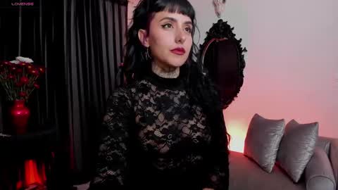 Goddess Alice online show from January 7, 5:45 am