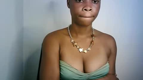 nasty_bella22 online show from May 6, 10:05 pm