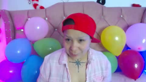 nat_evans8 online show from March 25, 11:22 pm