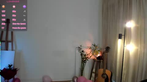 Snapshot of natalia_exotic chatting on February 19, 2:33 pm Natalia online show from February 19, 2:33 pm