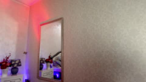 Snapshot of natalia_peach chatting on February 11, 8:48 am Wild influence online show from February 11, 8:48 am