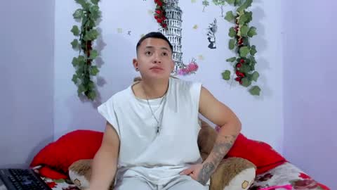 nataliaandjulliam online show from April 24, 6:15 am