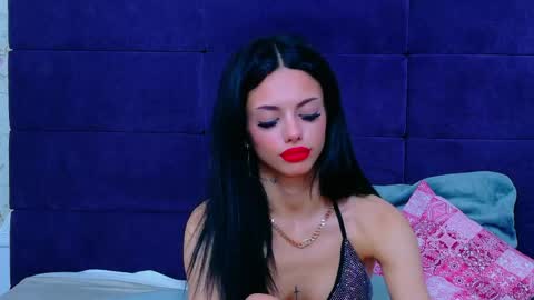 nataliacroft online show from April 18, 7:07 pm