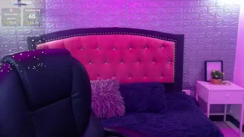 natalie  online show from November 10, 2:58 am