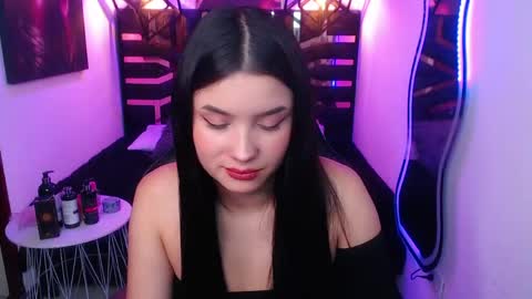 natalie  online show from May 9, 9:43 pm