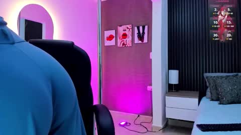 natasha online show from November 8, 12:52 pm