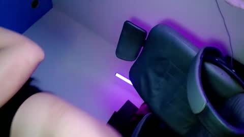 natasha_leigh online show from April 9, 5:29 pm