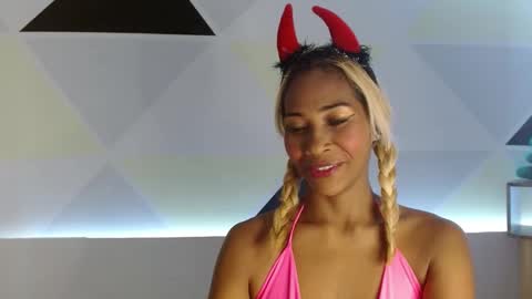 Snapshot of natashadormat chatting on December 30, 7:42 pm natashadormat online show from December 30, 7:42 pm