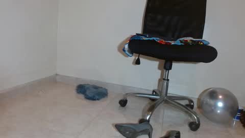 nath_dawson online show from September 17, 12:52 pm