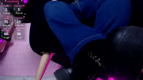   online show from March 4, 7:55 pm