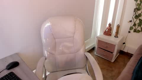 nathalyy_ds online show from November 22, 8:40 pm