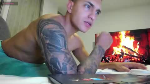 nathan_gross online show from April 7, 12:12 am