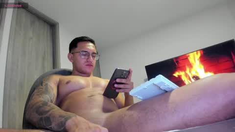 nathan_gross online show from April 21, 1:42 am