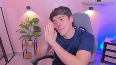 Nathaniel online show from April 7, 10:12 pm