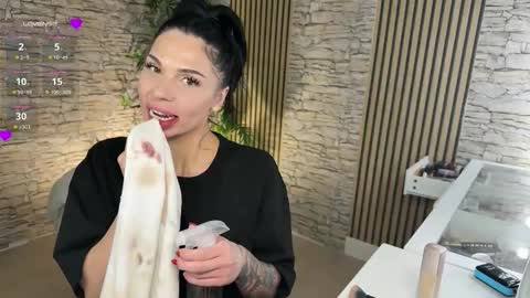 NATTY FIERROS online show from February 15, 7:51 am