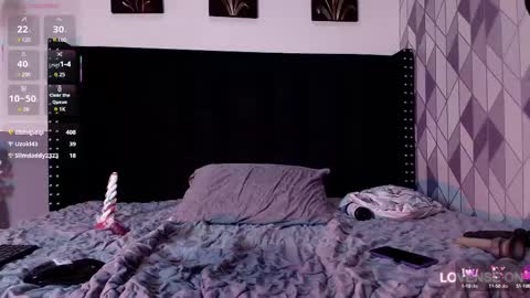 Gwen  online show from February 10, 1:57 am