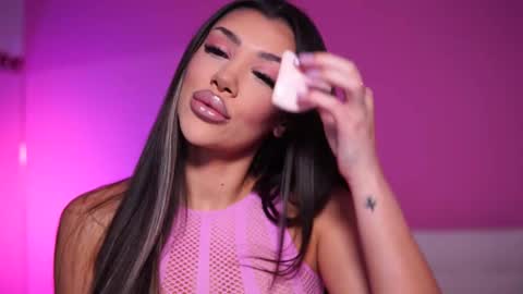 Snapshot of natydesiree chatting on March 2, 4:39 am Naty online show from March 2, 4:39 am