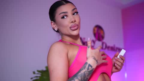 Snapshot of natydesiree chatting on March 6, 11:36 am Naty online show from March 6, 11:36 am