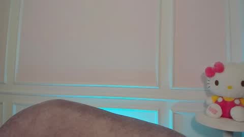 Snapshot of natysnow chatting on January 30, 1:33 am IG nattichips online show from January 30, 1:33 am