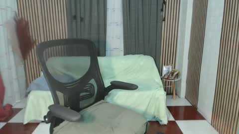 Snapshot of naughty_alice08 chatting on February 24, 4:05 am Jelay online show from February 24, 4:05 am