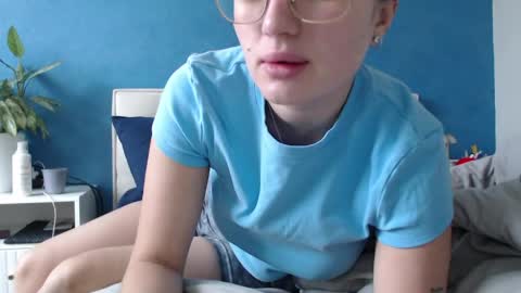 Chris Carrie online show from April 13, 1:10 am