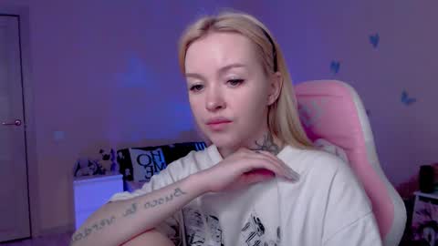 Mable online show from April 22, 2:52 am