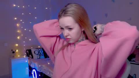 Mable online show from March 27, 2:39 am