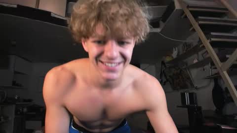 Nik online show from October 4, 3:54 pm