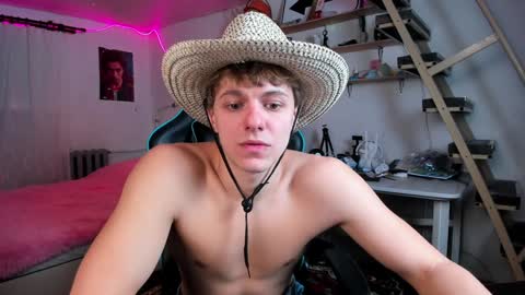 Nik online show from February 4, 10:34 pm