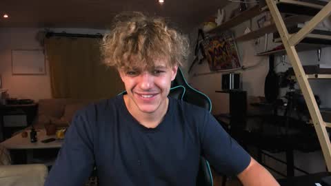 Nik online show from September 20, 6:33 pm