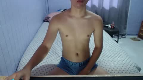 Snapshot of naughtyboytoni chatting on September 20, 12:46 am naughtyboytoni online show from September 20, 12:46 am