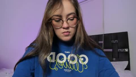 LANAindependent model online show from April 15, 8:17 am