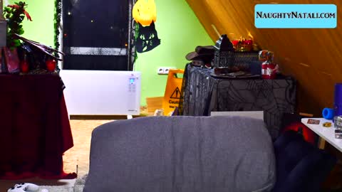 xnaughtynatali online show from January 11, 12:38 am