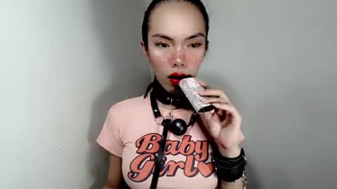 naughtypetiteangel online show from November 23, 10:08 pm