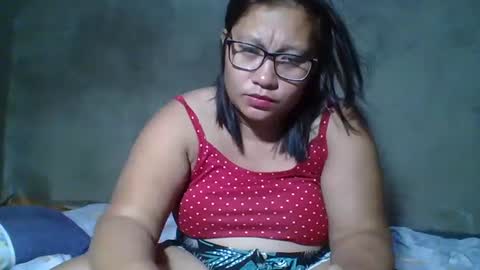 naughtypinay08 online show from April 24, 2:08 pm