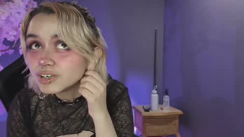 Navier  online show from October 27, 1:11 pm