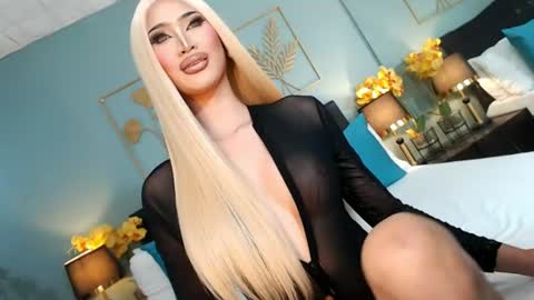 F R A N Z I A online show from July 7, 6:01 pm