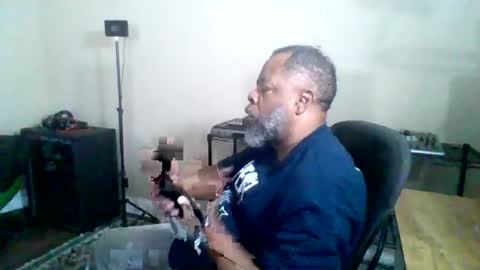 Snapshot of ncmale2021 chatting on October 22, 2:19 pm Terry online show from October 22, 2:19 pm