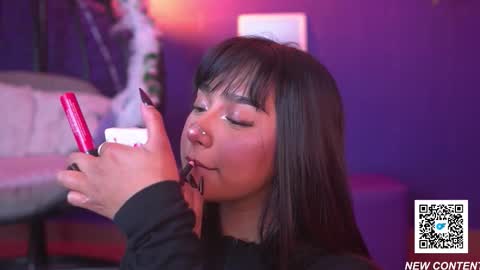 Nefertari online show from December 4, 11:32 am